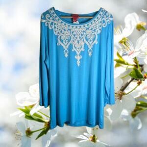 Cristina 1XL NWT 3/4 sleeve blue and white rayon blend stretch woman's blouse.